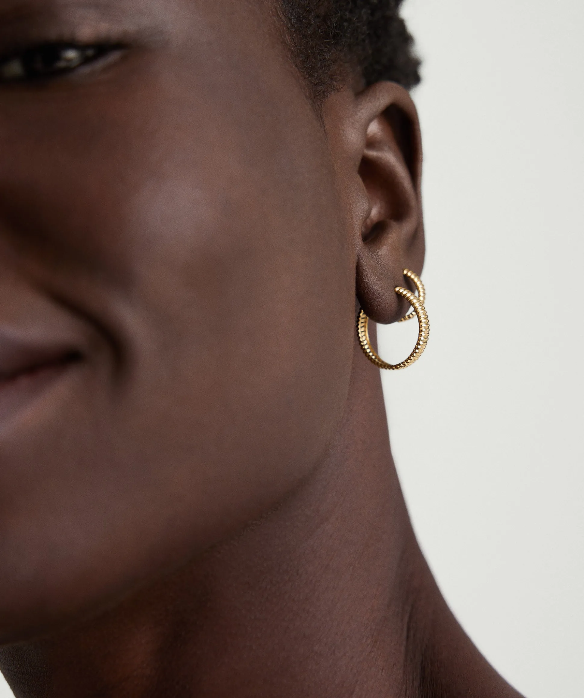 Mejuri Bold Texture Medium Hoops- Hoop Earrings | Earrings