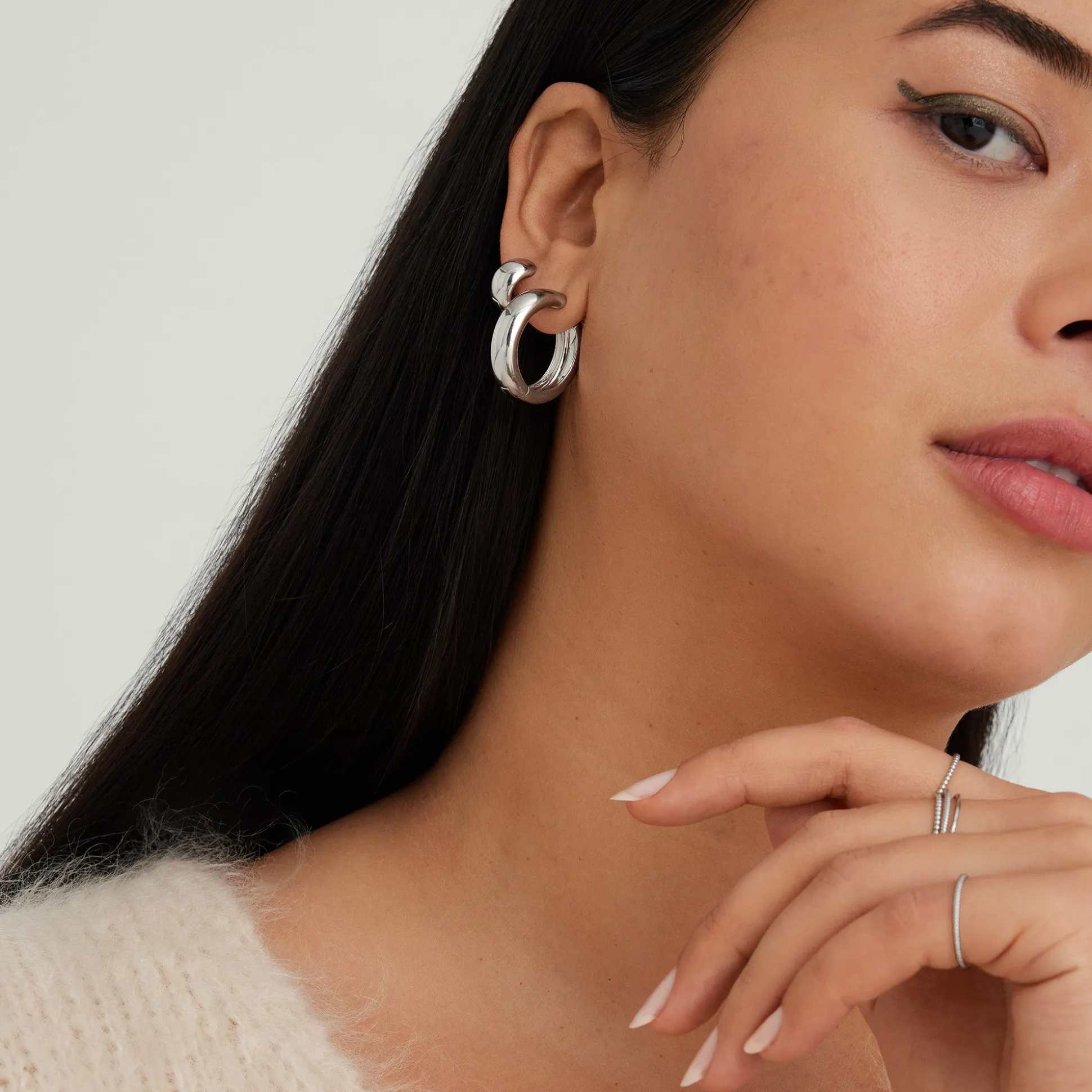 Mejuri Chunky Large Hoops- Hoop Earrings | Earrings