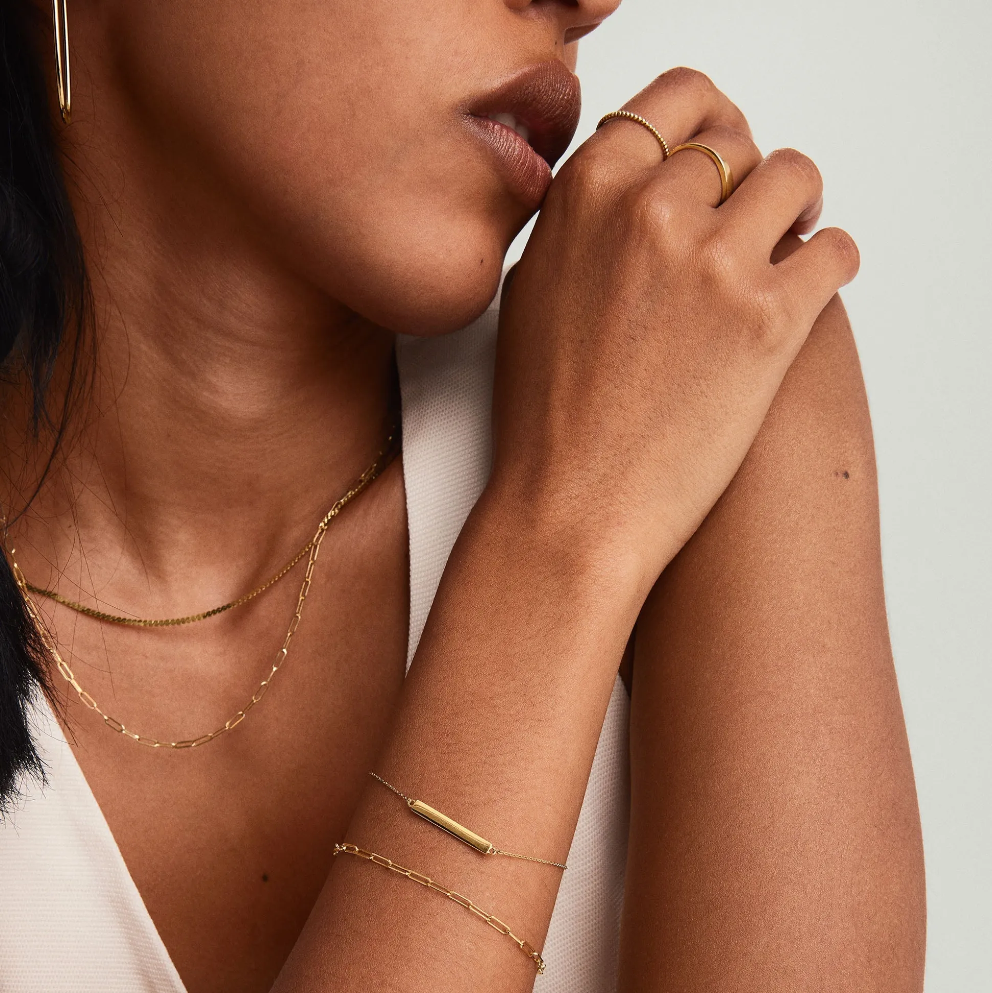 Mejuri Engravable Bar Bracelet- Bracelets
