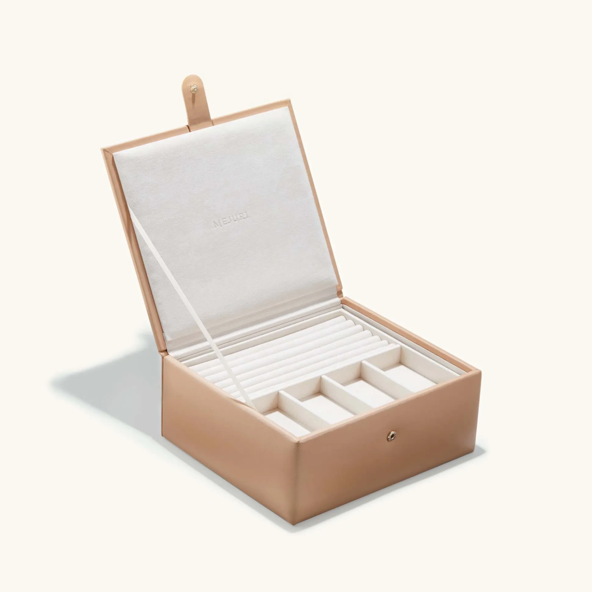 Mejuri Jewelry Box- Lifestyle