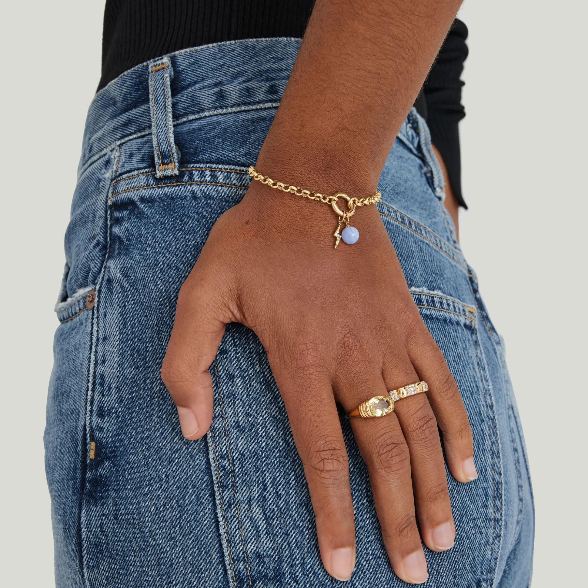 Mejuri Rolo Chain Charm Bracelet- Chain Bracelets | Bracelets